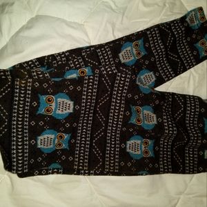 I am selling a pair of No Boundaries "Owl" leggings. Size small in Women's.
